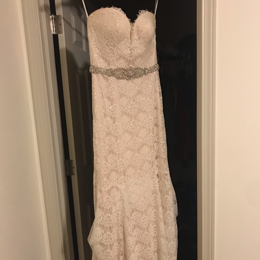 Boutique wedding dress